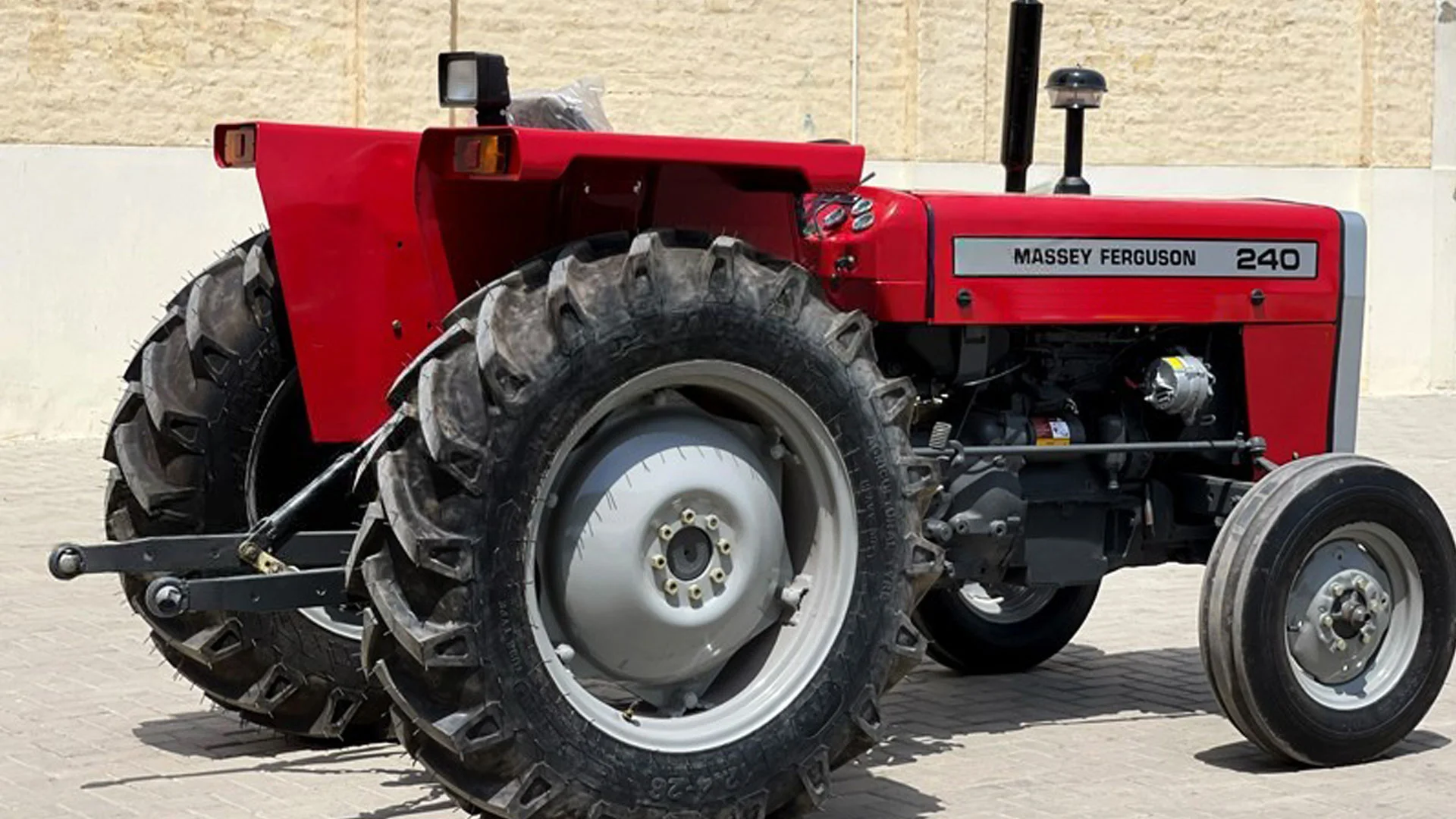 Massey Ferguson 390