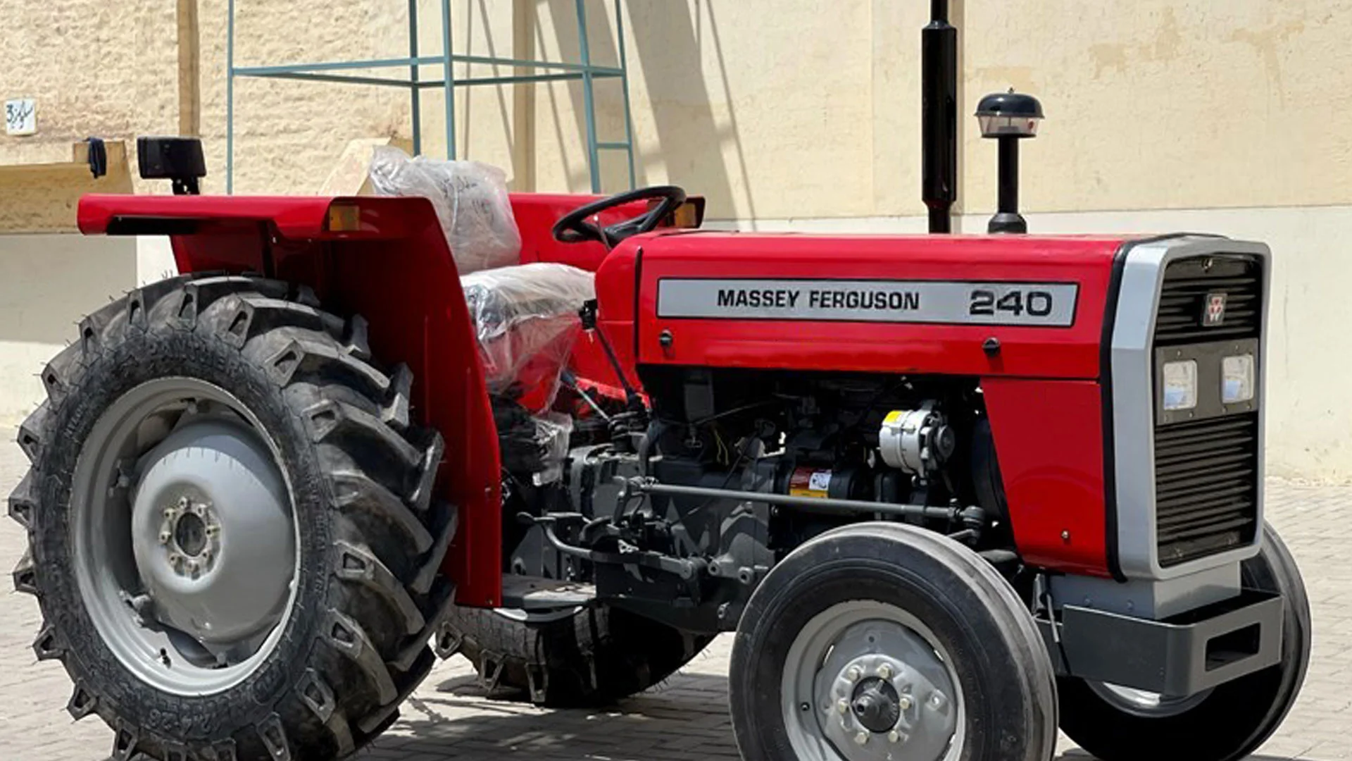 Massey Ferguson 390