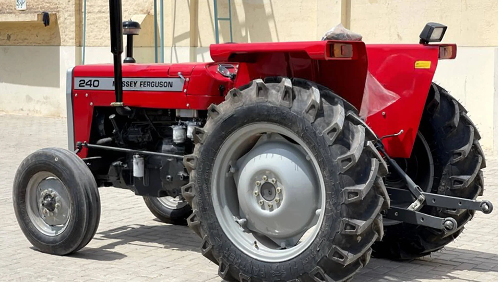Massey Ferguson 390